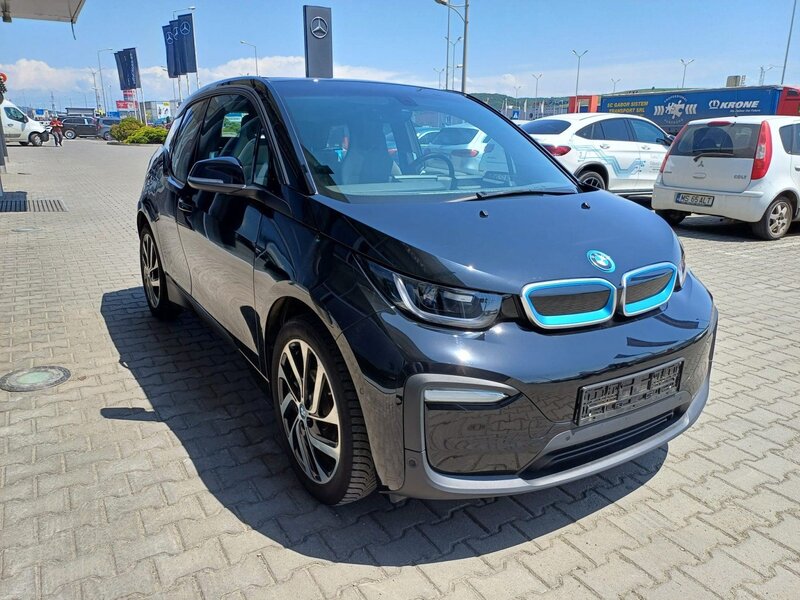 BMW I3